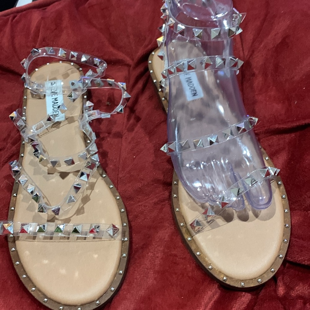 Sandals - Picture 2 of 4